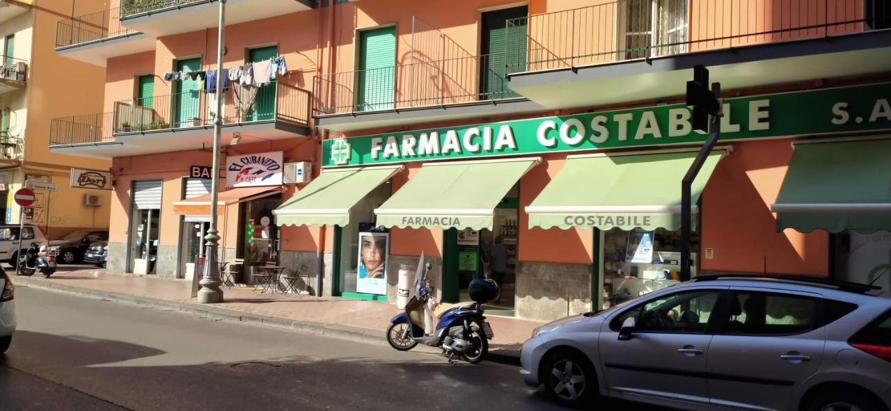 B & B Civico 6 Rooms Salerno Dış mekan fotoğraf
