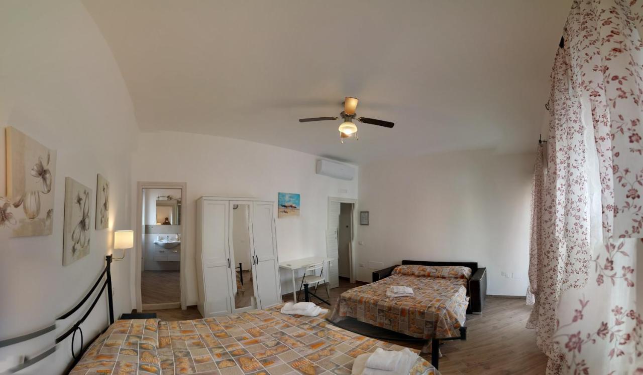B & B Civico 6 Rooms Salerno Dış mekan fotoğraf