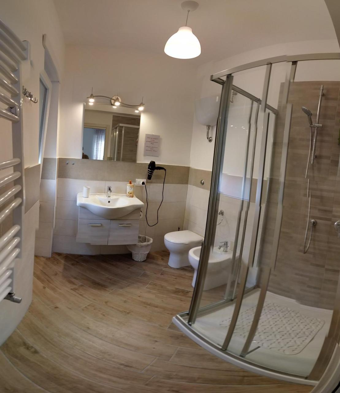 B & B Civico 6 Rooms Salerno Dış mekan fotoğraf
