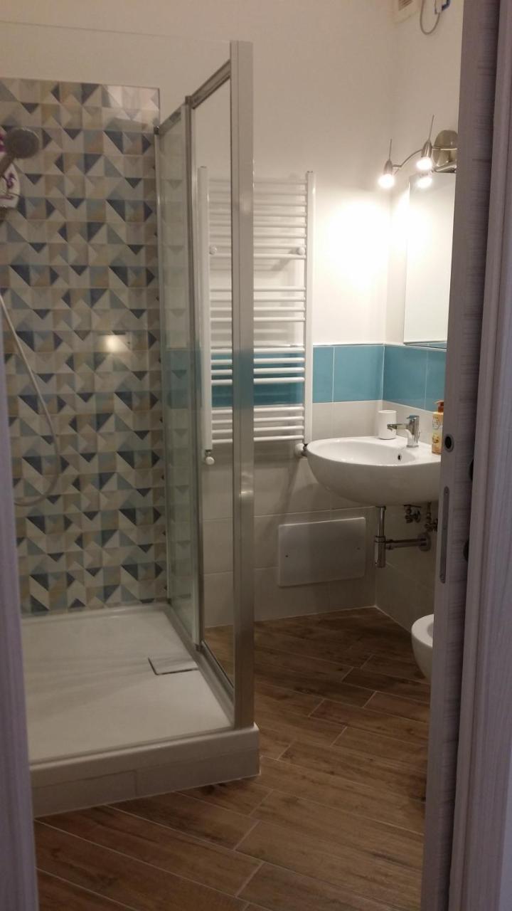 B & B Civico 6 Rooms Salerno Dış mekan fotoğraf