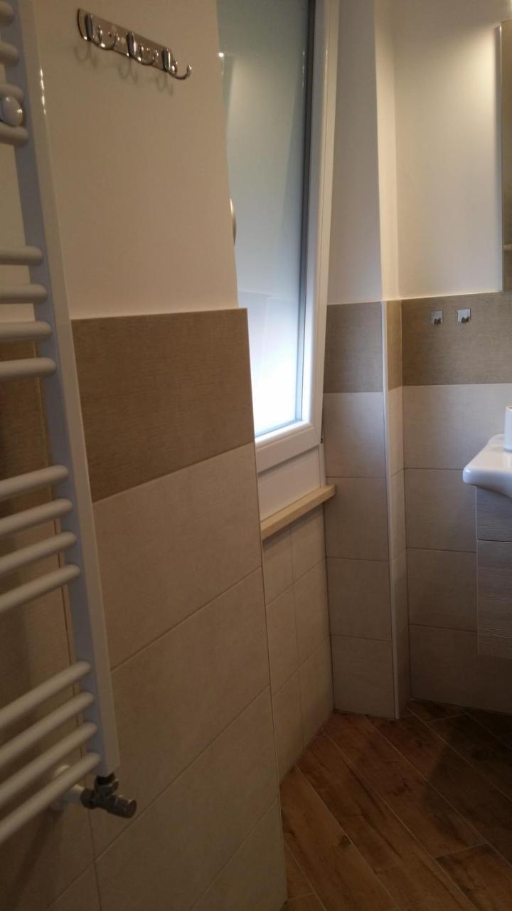 B & B Civico 6 Rooms Salerno Dış mekan fotoğraf