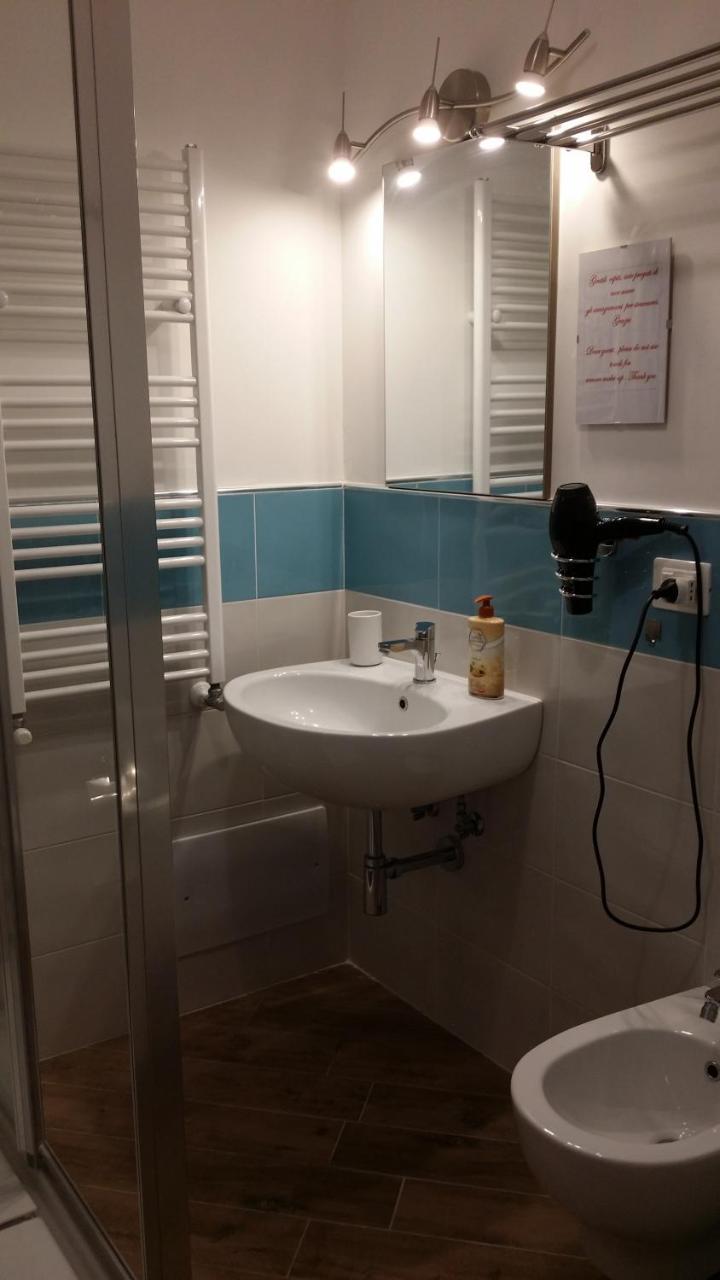 B & B Civico 6 Rooms Salerno Dış mekan fotoğraf